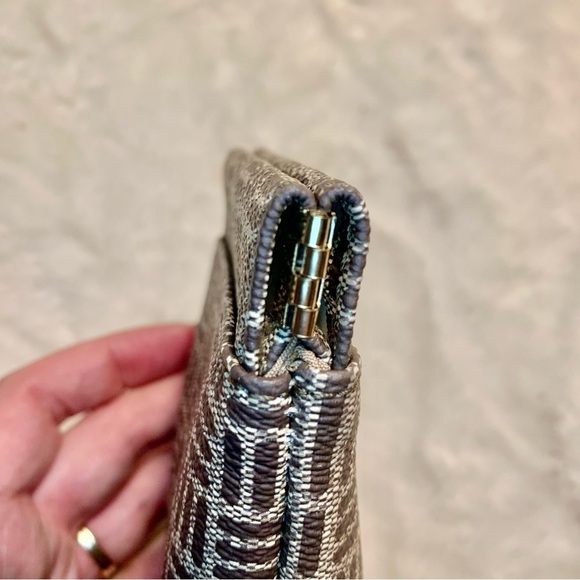 Anne Klein Travel Pouch Phone Case Brown Tan Monogram 7.5” x 5” Magnetic - Picture 3 of 7